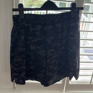 Black camouflage Lululemon Men’s shorts